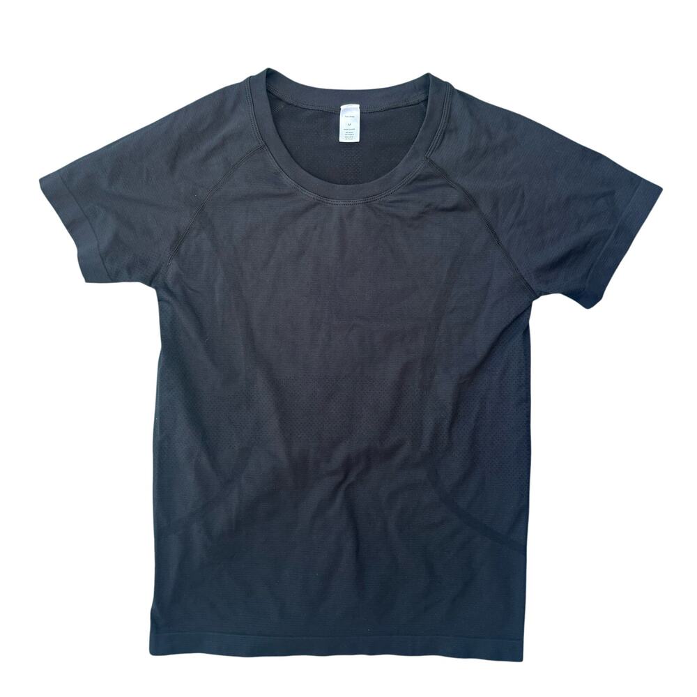 Yoga Basics Size Medium Black Fitted Tee Amazing Fit